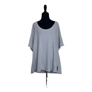 Xhilaration gray short sleeves round neck knit tunic top size Large
